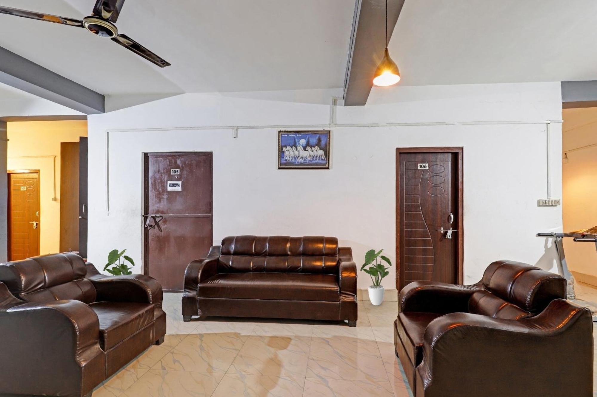 OYO 88889 Hill View Premium Guwahati Exterior foto